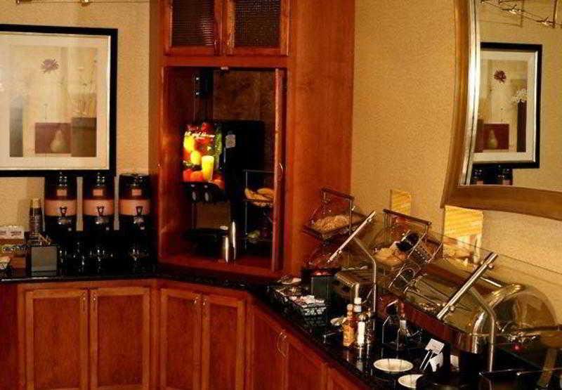 Springhill Suites Houston Пеарленд Ресторан фото